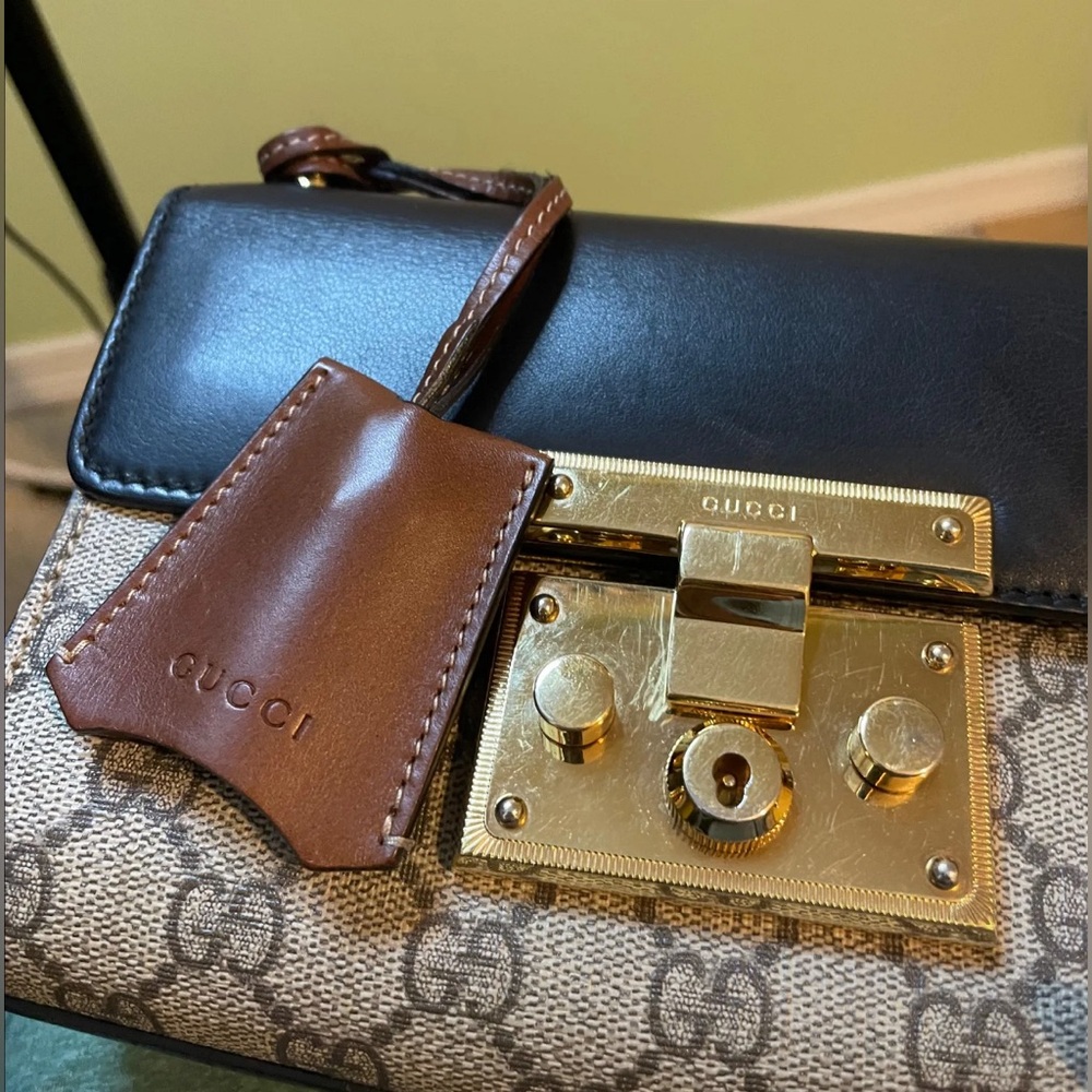 Gucci GG Supreme Monogram Small Padlock Black Bag $2250 - Picture 7 of 8